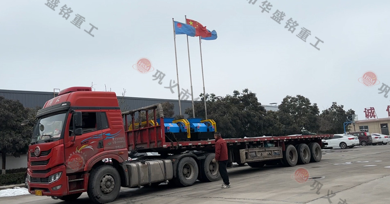 液壓對輥制砂機(jī)